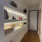 Nolo62, A Nifty Flat In 아파트